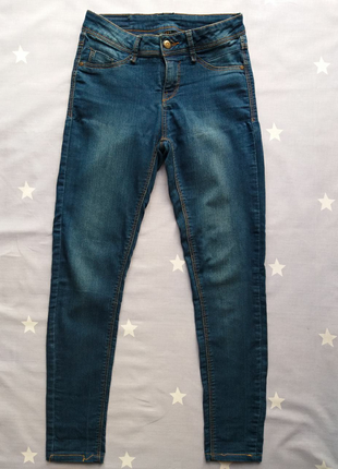 Классные и модные синие джинсы