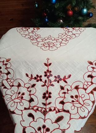 Святкова скатертина