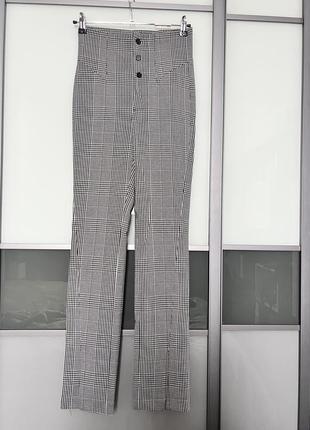 Выжные брюки с разрезами внизу1 фото