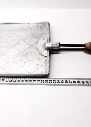 Вафельниця для трубочок, прямокутна форма для випікання вафель, з дерев'яними ручками9 фото