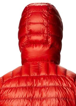 Пуховик mountain hardwear phantom hoody (размер xlarge, цвет fiery red)5 фото