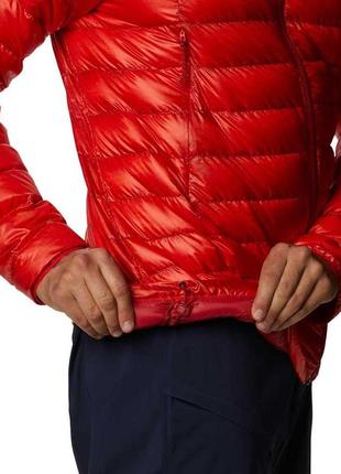 Пуховик mountain hardwear phantom hoody (размер xlarge, цвет fiery red)7 фото