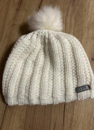 Белая теплая молочная шапка с помпоном двойная зимняя1 фото