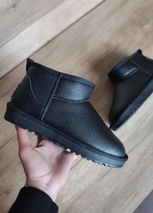 Черные кожаные угги ботинки автоледи дутики короткие низкие ugg кожа натуральные4 фото