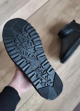 Черные кожаные угги ботинки автоледи дутики короткие низкие ugg кожа натуральные5 фото