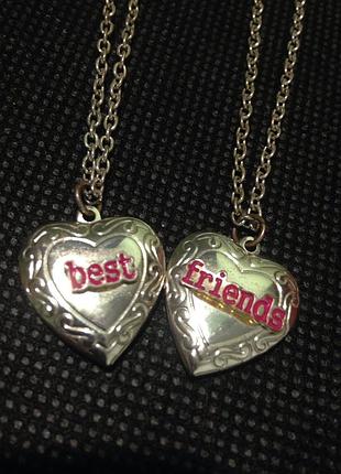 Набір медальйонів best friends