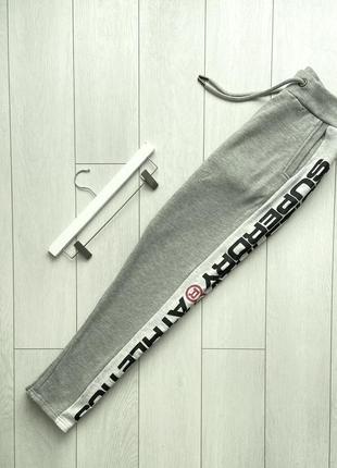 Спортивные штаны superdry джоггеры