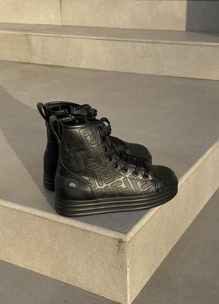 Женские осенние ботинки топ🏜️