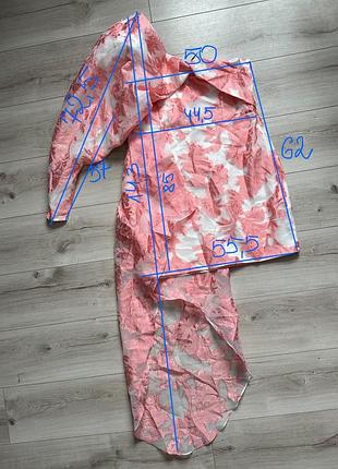 Розовое мини-платье с подолом из органзы с одним рукавом и цветочным принтом river island2 фото