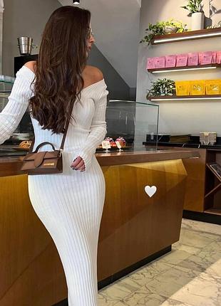 Жіноча сукня