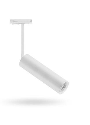 Трековий світильник білого кольору під лампу