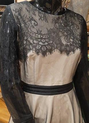 Шикарное праздничное вечернее платье с кружевом
