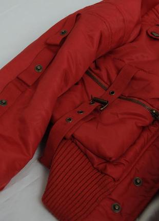 Куртка пуховик красный накладные карманы утеплитель зимняя демисезонная теплая карго пальто бомбер шуба y2k яркая бордовая4 фото
