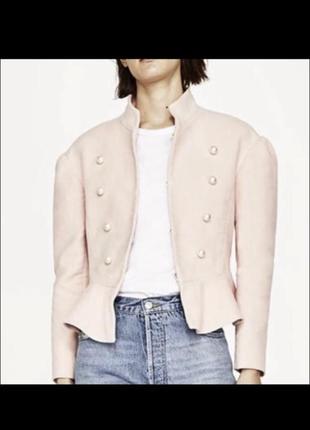 Нежно розовый пиджак куртка с жемчужными бусинками2 фото