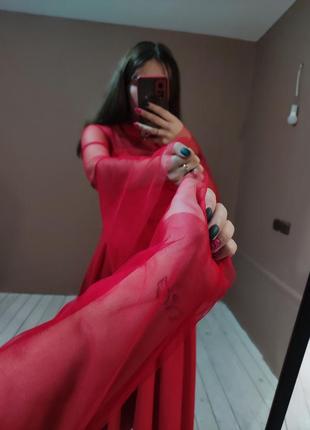 Вечірня червона сукня
