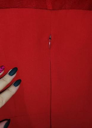 Вечірня червона сукня