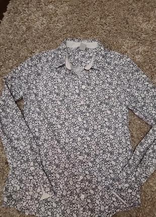 Дуже гарна сорочка