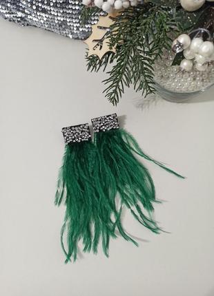 Смарагдові зелені довгі сережки з пір'я страуса2 фото