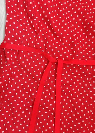 Легкое приталенное красное стрейчевое платье в горошек5 фото