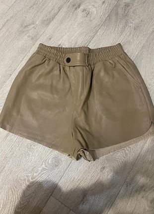 Шкіряні шорти