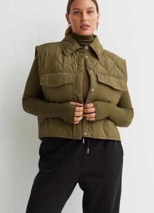 Укороченный стеганый жилет h&m