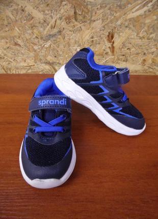 Кроссовки sprandi*