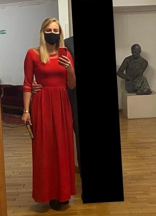 Сукня червона