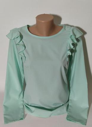 Блуза з рюшами