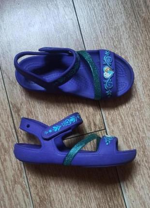 Сандалии crocs