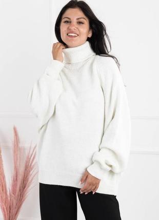 Женский белый теплый гольф из акрила