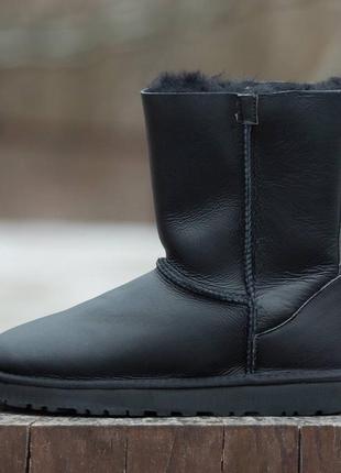 Зимние угги ugg classic short ii zip boot