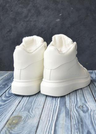Белые женские молодежные кеды кроссовки хайтопы кожаные на меху платформа на шнурках, стильные под любой стиль на меху зима7 фото
