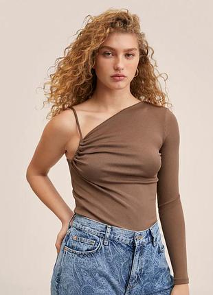 Кофта в рубчик на одне плече