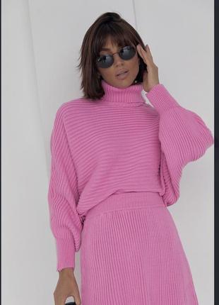 Уютный костюм розовый/оливка джемпер/свитер и юбка трапеция клеш резинка широкая вязаная рубчик теплый оверсайз фотосессия5 фото