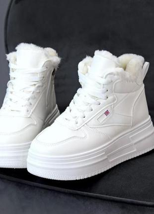 Кроссовки белые на высокой подошве зимние4 фото