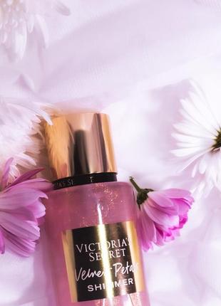 Парфюмированный спрей victoria's secret. velvet petals shimmer2 фото
