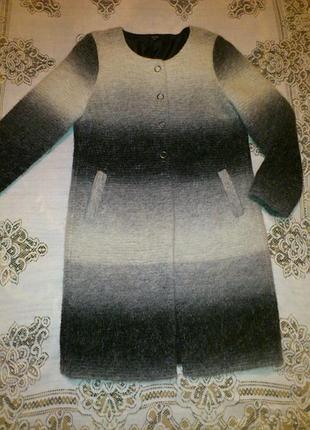 Неймовірно красиве пальто невагоме