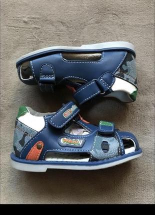 Босоніжки з камуфляжем