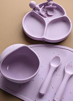 Набор силиконовой детской посуды для прикорма 7в1 ( секционная тарелка,слюнявчик, коврик, поильник)6 фото