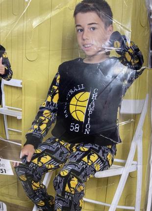 Тепленька підліткова піжама для хлопчика