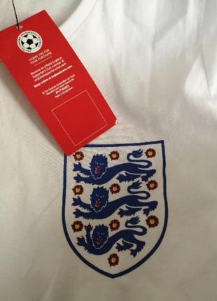 England 3