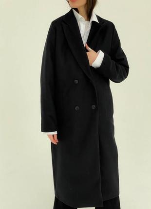 Пальто на пуговицах со шлицей10 фото