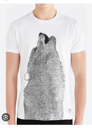 Крутая футболка с волком supremebeing