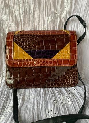 Лаковая винтажная сумка