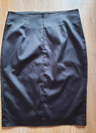 Шикарная атласная юбка с вышивкой 42-44 размера2 фото