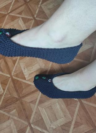 Домашние вязаные тапочки носочки следы с розочками,40-41размер