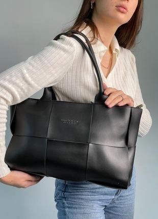 Жіноча сумка bottega veneta arco tote 35 black люкс якість