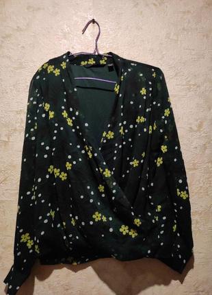 Блузка темно зкленого кольору розмір м з квітами горохом полупрозорий рукав v образний виріз