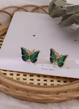 Сережки гвоздики с бабочками7 фото
