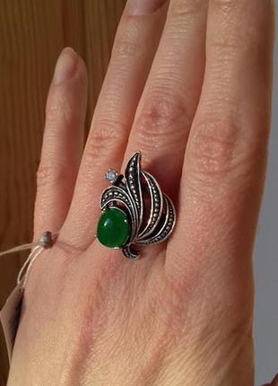 Серебряное кольцо с зеленым агатом 19р3 фото